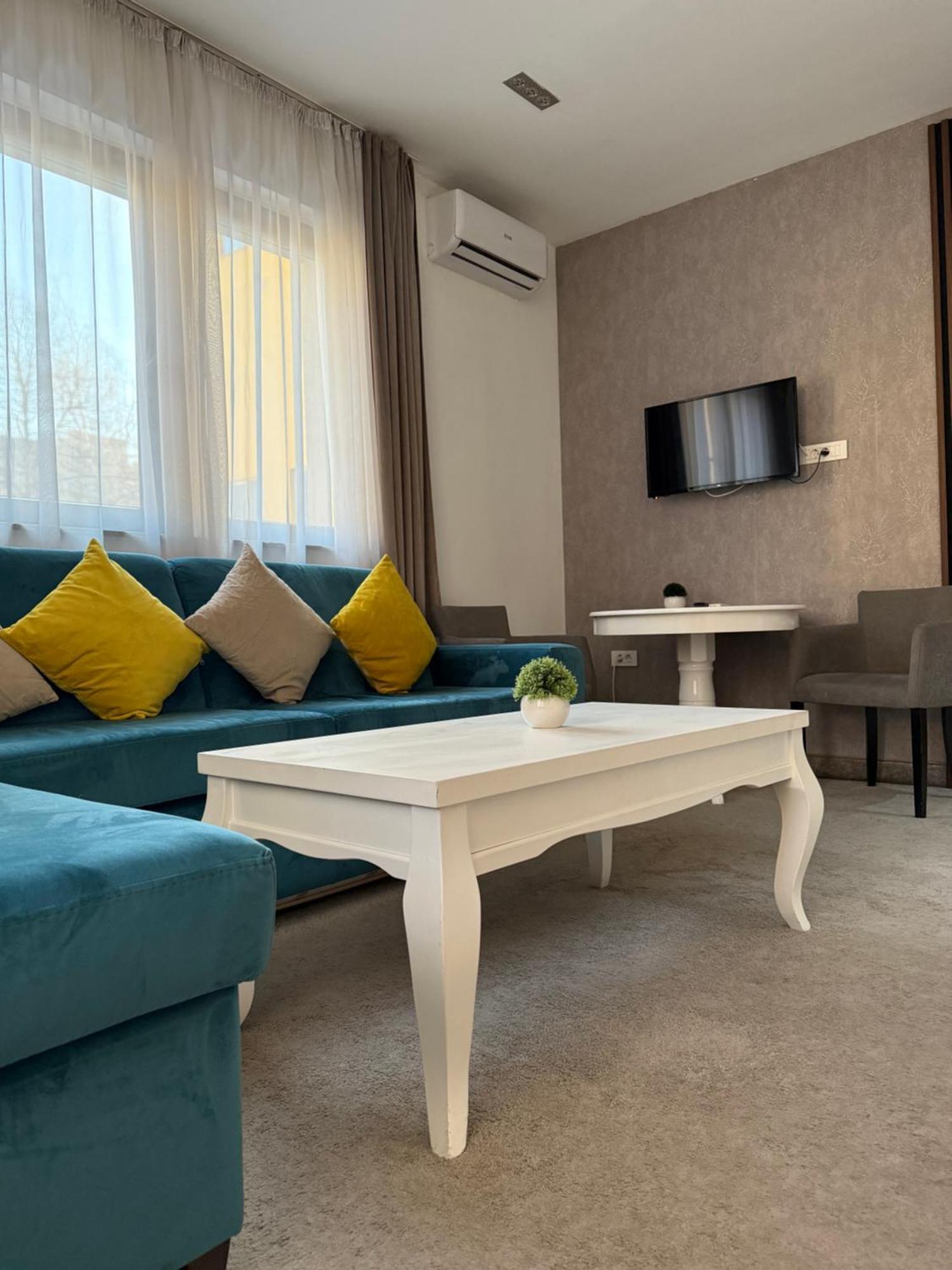 Deluxe Nortel Hotel サラエヴォ エクステリア 写真