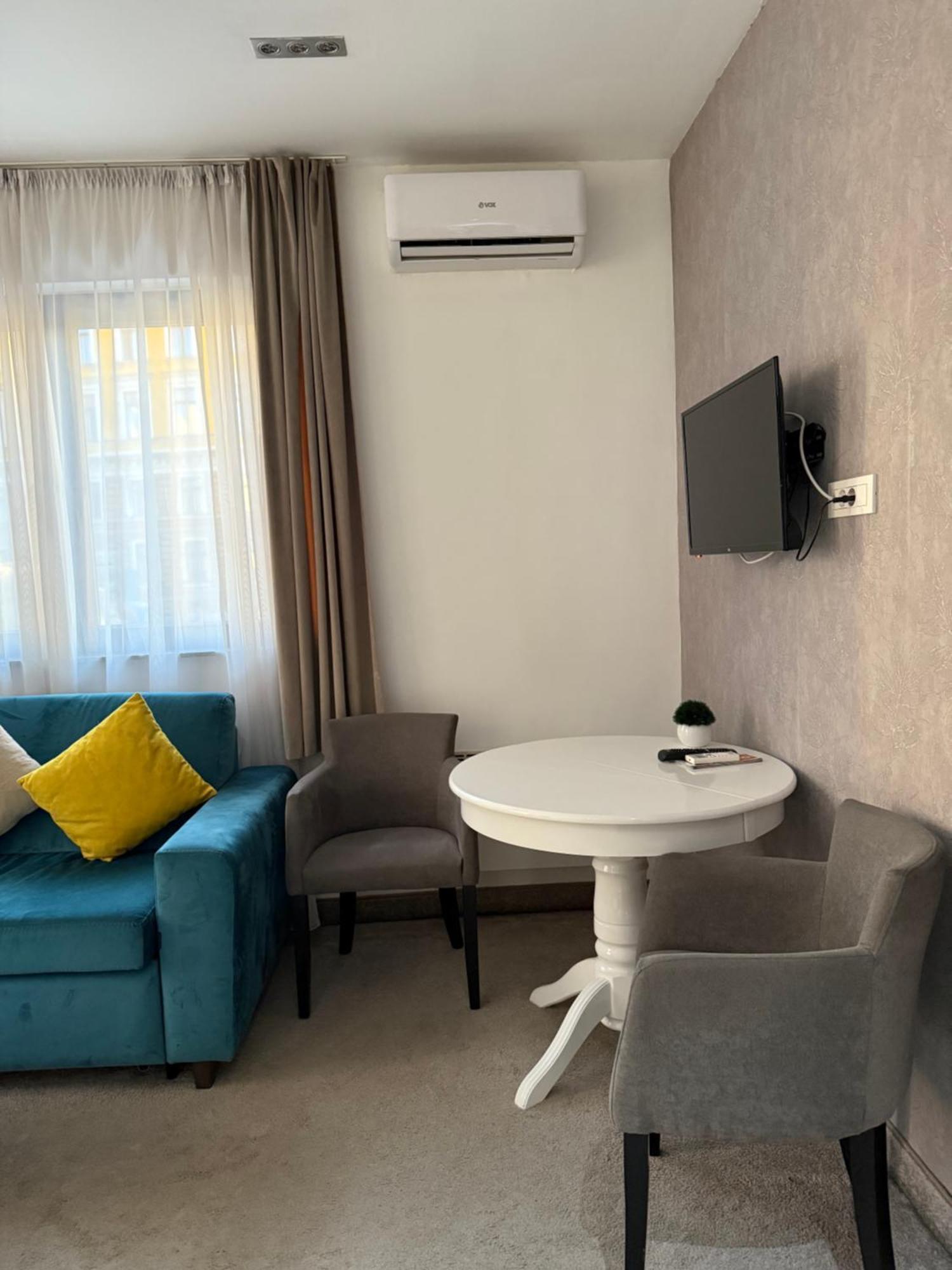 Deluxe Nortel Hotel サラエヴォ エクステリア 写真