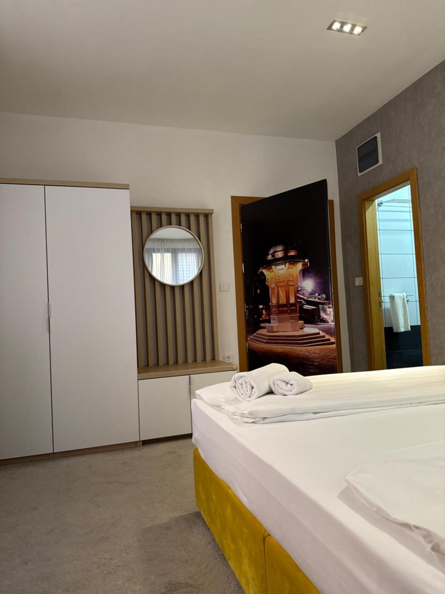 Deluxe Nortel Hotel サラエヴォ エクステリア 写真